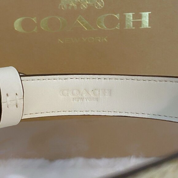 Coach Dog Collar & Apple AirTag Tracker Khaki Chalk Signature C NIB Medium - Picture 10 of 13